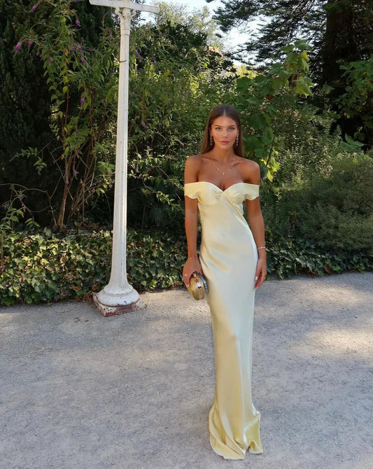 Women's Off Shoulder Fitted Maxi Dress with Sweetheart Neckline