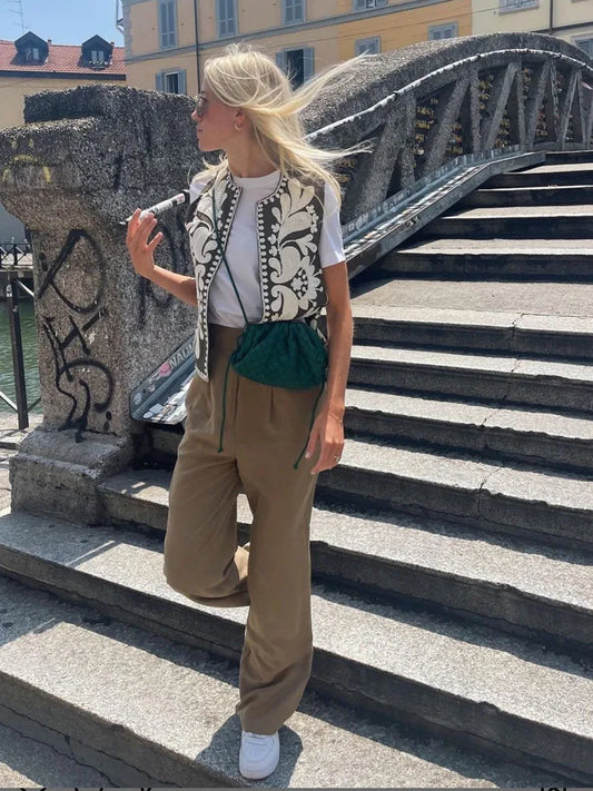 Women's Embroidered Sleeveless Vest with Floral Detailing