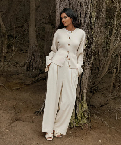 Women's Elegant Button Cardigan with Round Neck and Slim Fit Cut