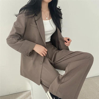 Women’s Tailored Two Piece Suit Set with Long Blazer and Straight-Leg Trousers