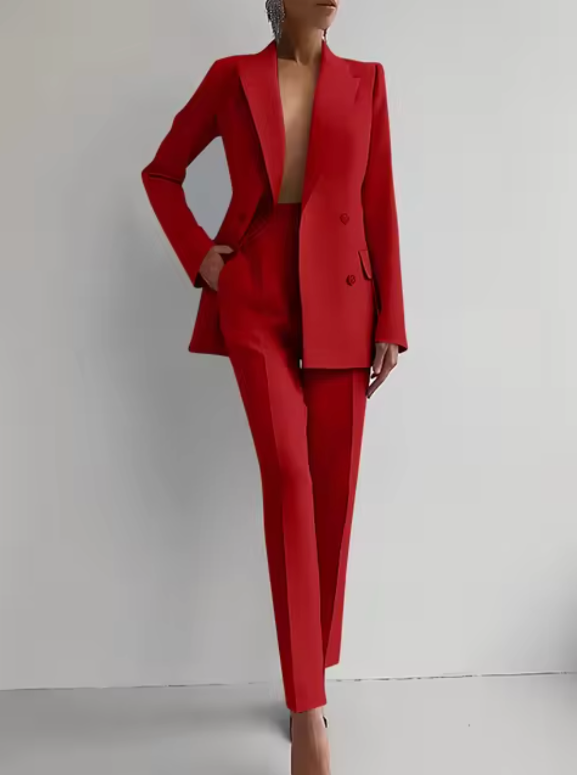 Women's Elegant Blazer and Pleated Pants Suit