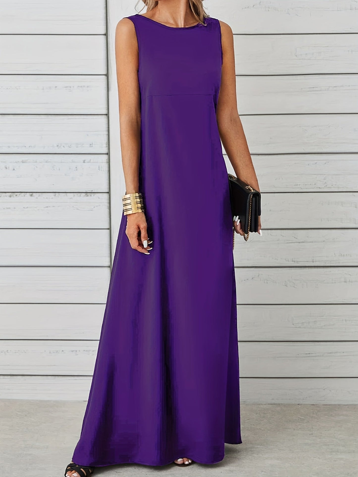 Women's Sleeveless Maxi Dress with Floor-Length Flow and Clean Lines