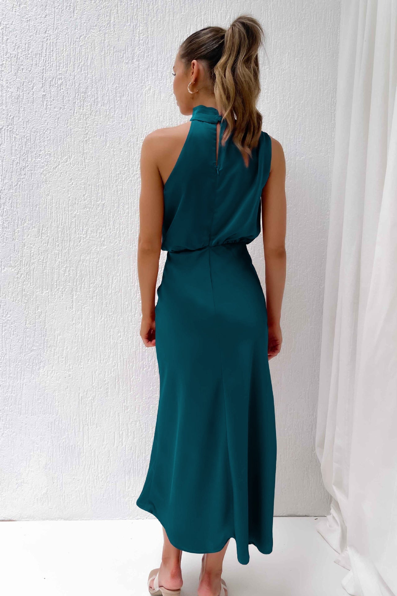 Women's Elegant Halter Neck Maxi Dress