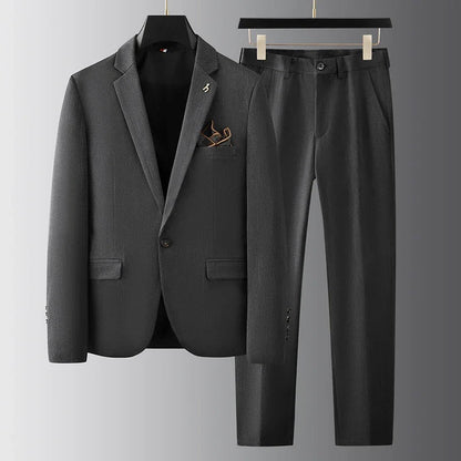 Men's Slim-Fit Two-Piece Suit Set with Blazer and Tailored Trousers