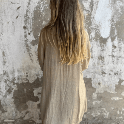 Women's Relaxed Two-Piece Outfit with Button Shirt and Shorts