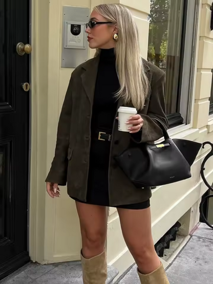 Women's Button-Up Winter Jacket with Oversized Fit and Pockets