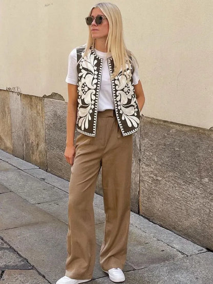 Women's Embroidered Sleeveless Vest with Floral Detailing