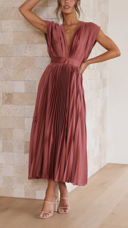 Women's Pleated V-Neck Maxi Dress