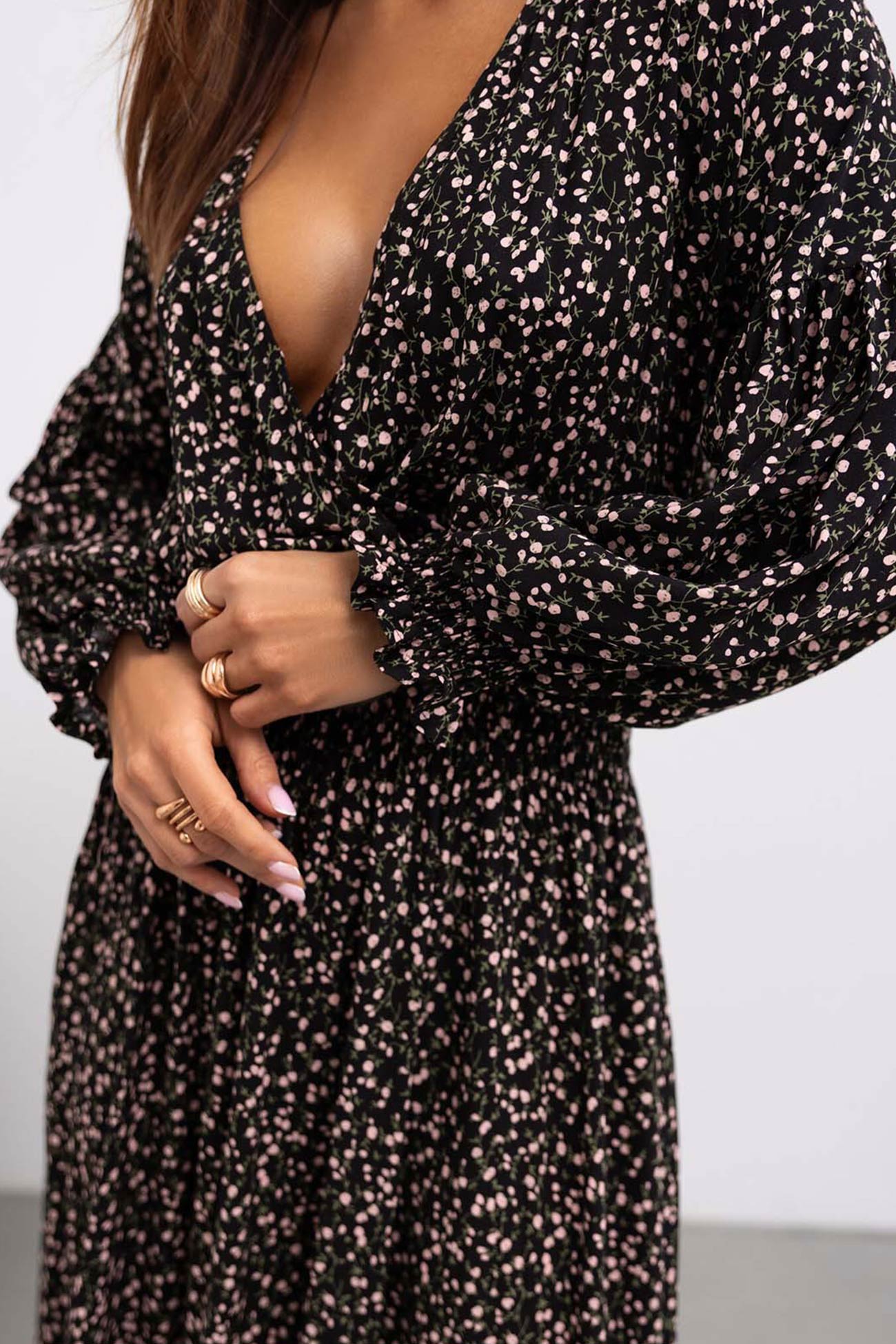 Women's V-Neck Floral Maxi Dress with Puff Sleeves and Side Slit