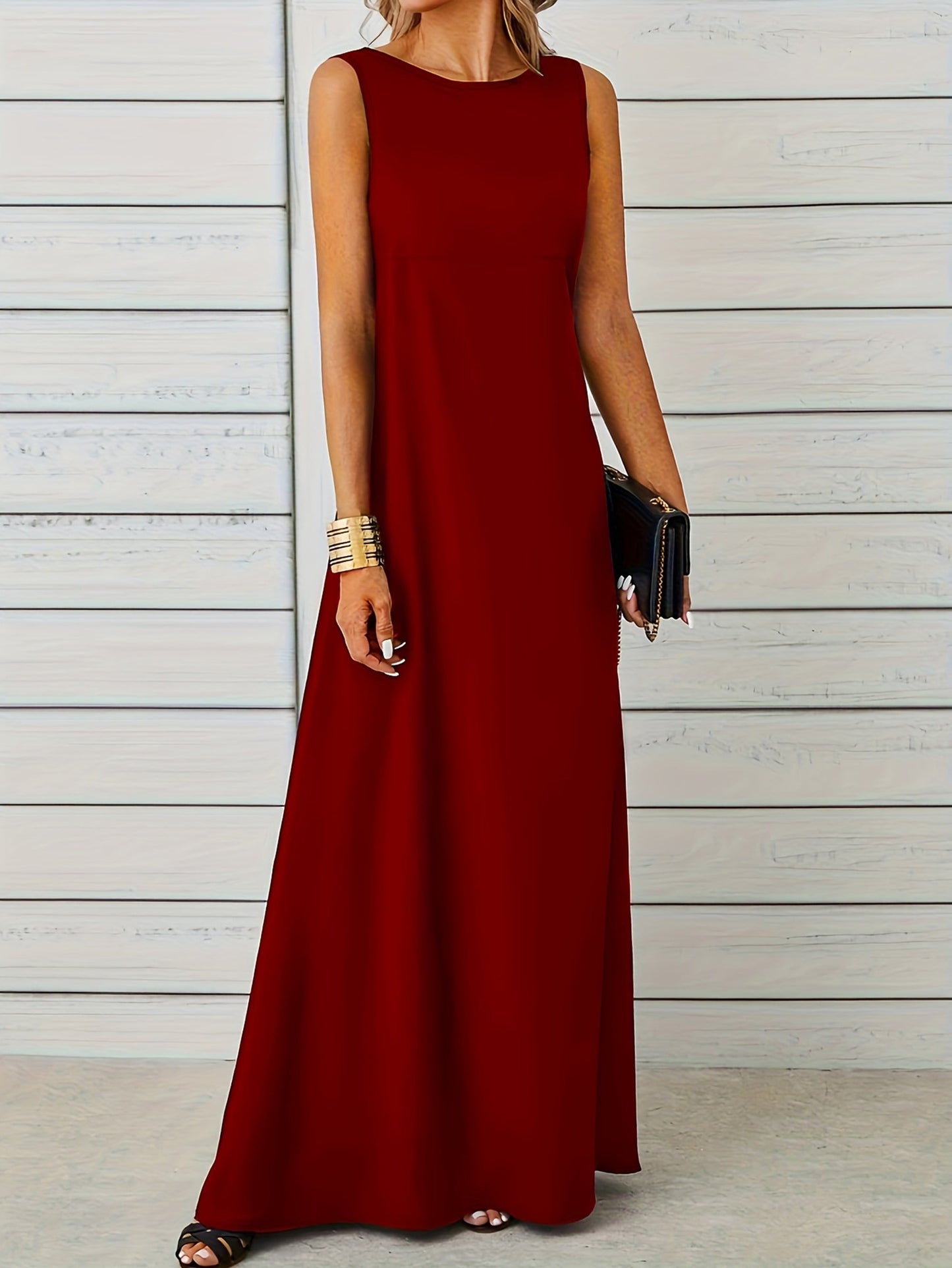 Women's Sleeveless Maxi Dress with Floor-Length Flow and Clean Lines