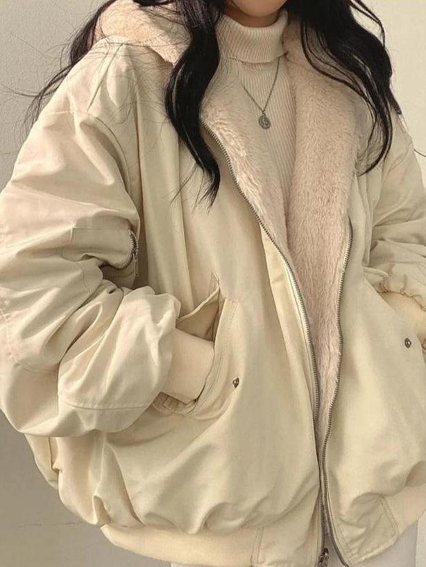 Women's Oversized Winter Jacket with Soft Lining and Zip Closure