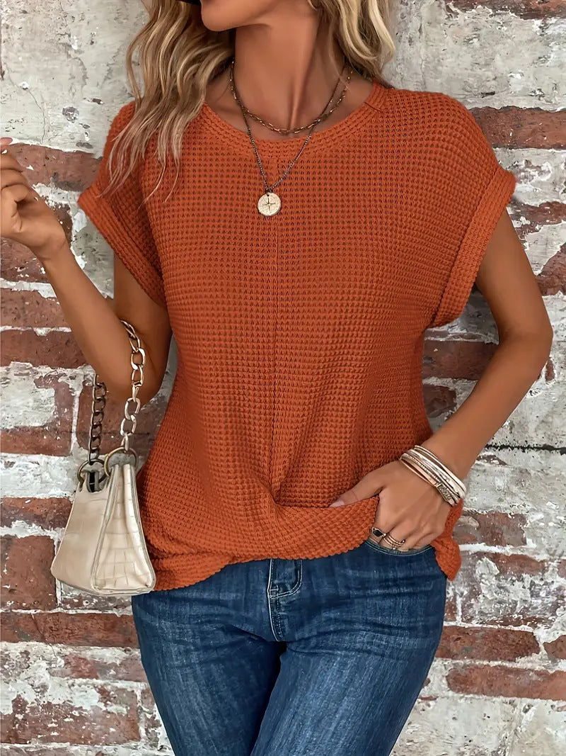 Women's Short-Sleeve Textured Buttoned Blouse with Classic Fit